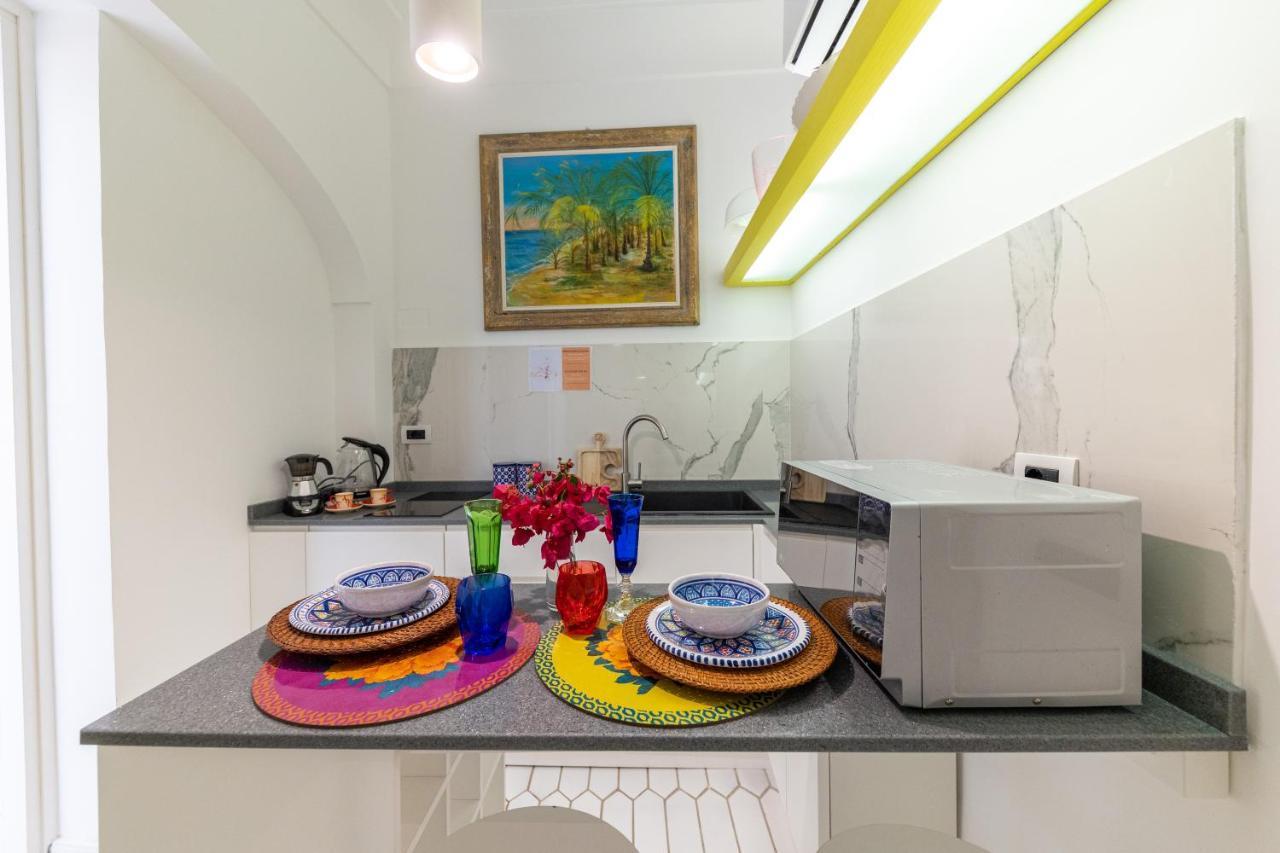 Suite Apartment Capri Con Jacuzzi In Piazzetta Εξωτερικό φωτογραφία