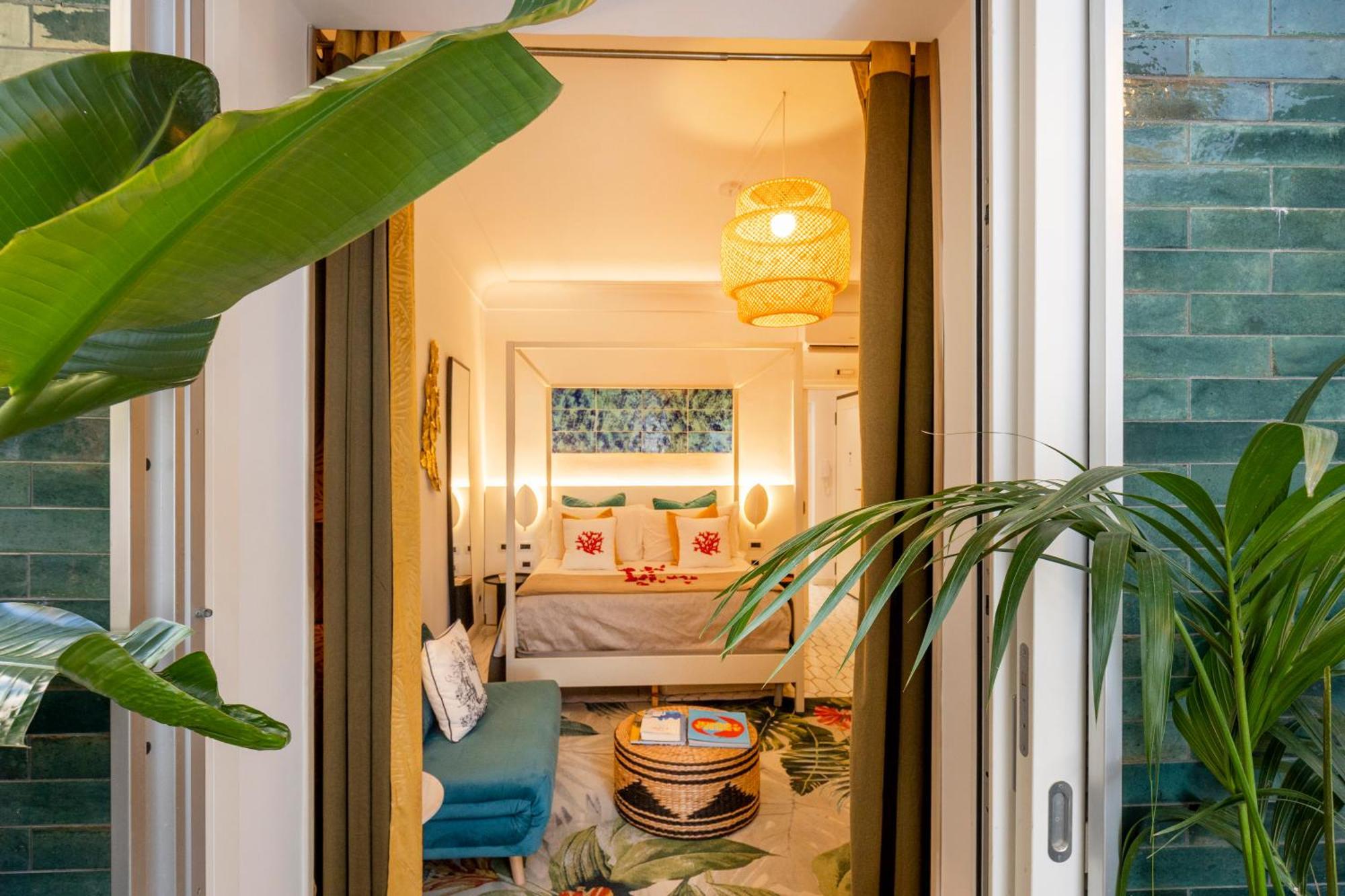 Suite Apartment Capri Con Jacuzzi In Piazzetta Εξωτερικό φωτογραφία